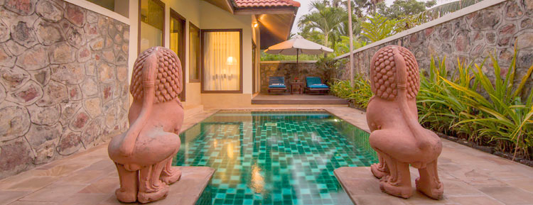 one-bedroom-villa-pool.jpg
